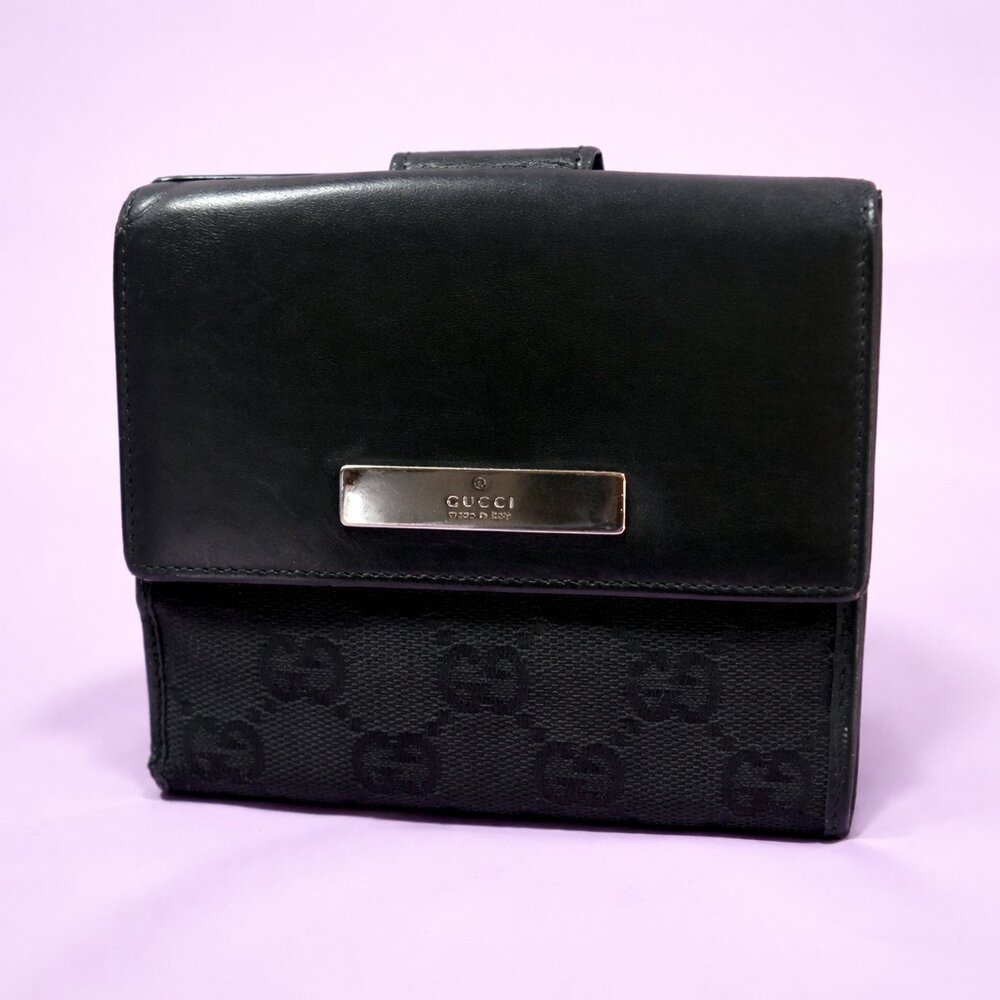 Gucci Y2K Black GG Canvas Vintage Compact Wallet w/ Leather Backing Pre-owned